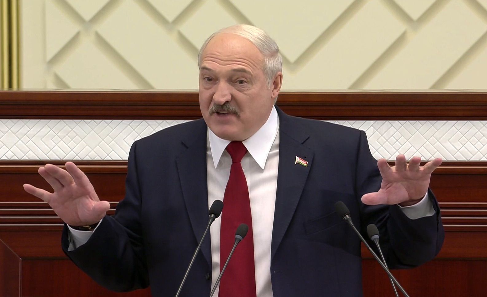 Лукашенко рассказал о новом предложении Путина по нефти