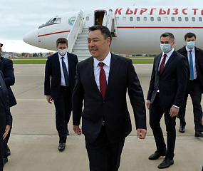 Президент Кыргызстана примет участие в параде Победы и саммите ЕАЭС в Москве