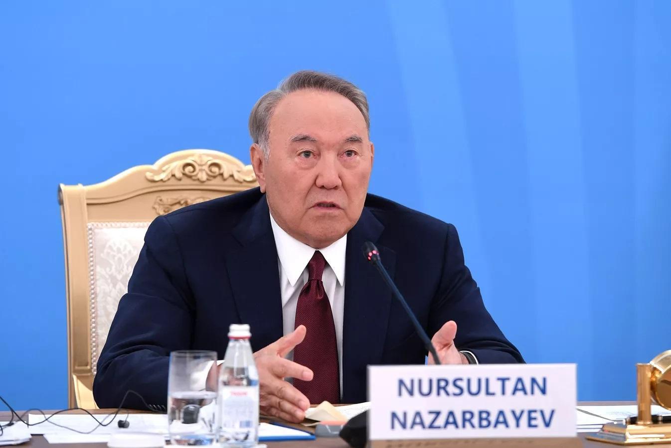 В Казахстане сократят финансирование канцелярии Назарбаева