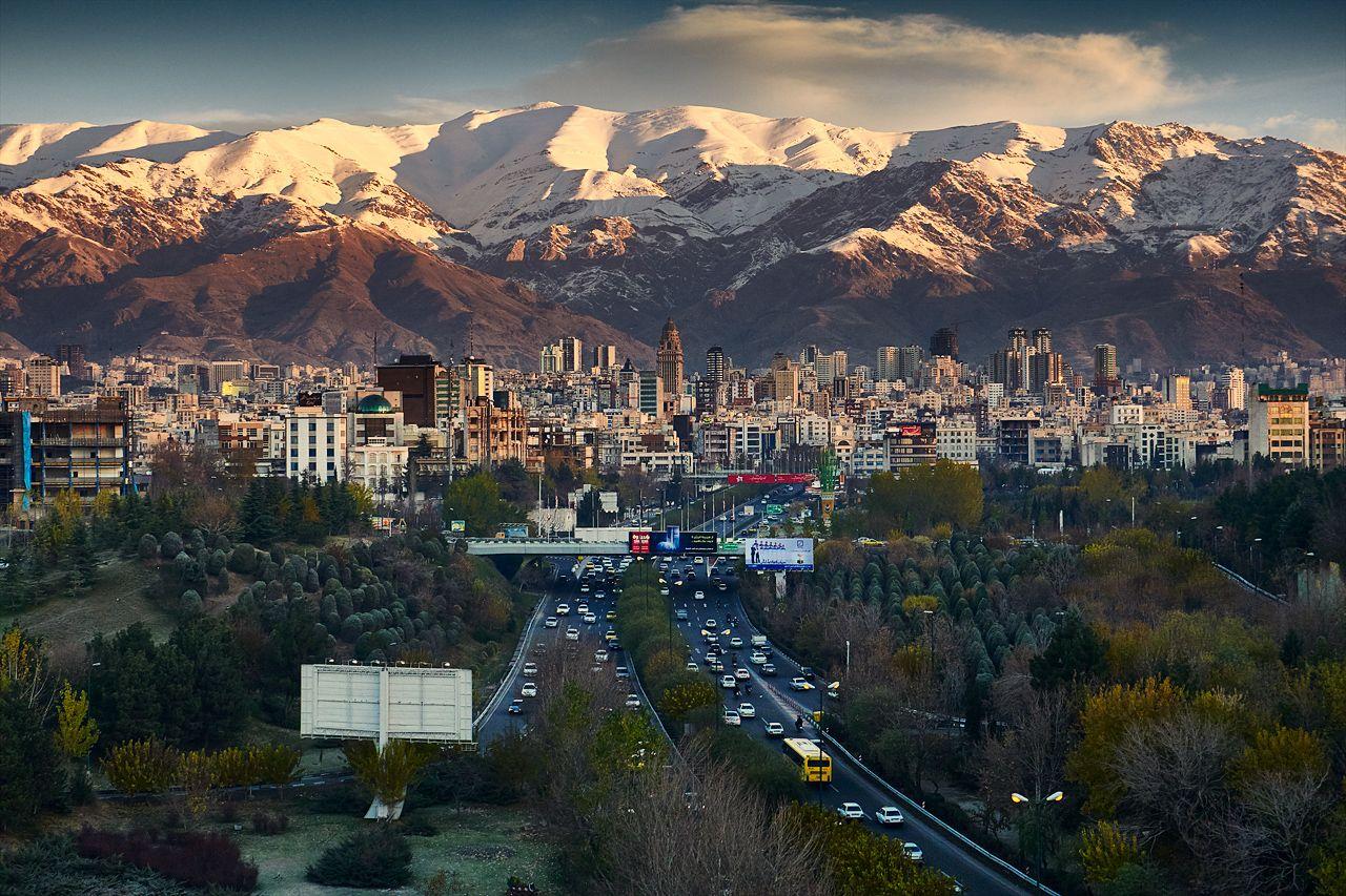 В Иране национальной валютой стал тоомаан