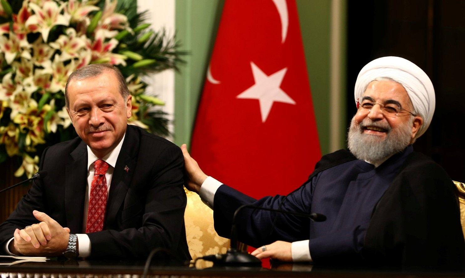 Иран и Турция отворачиваются от доллара США – эксперт