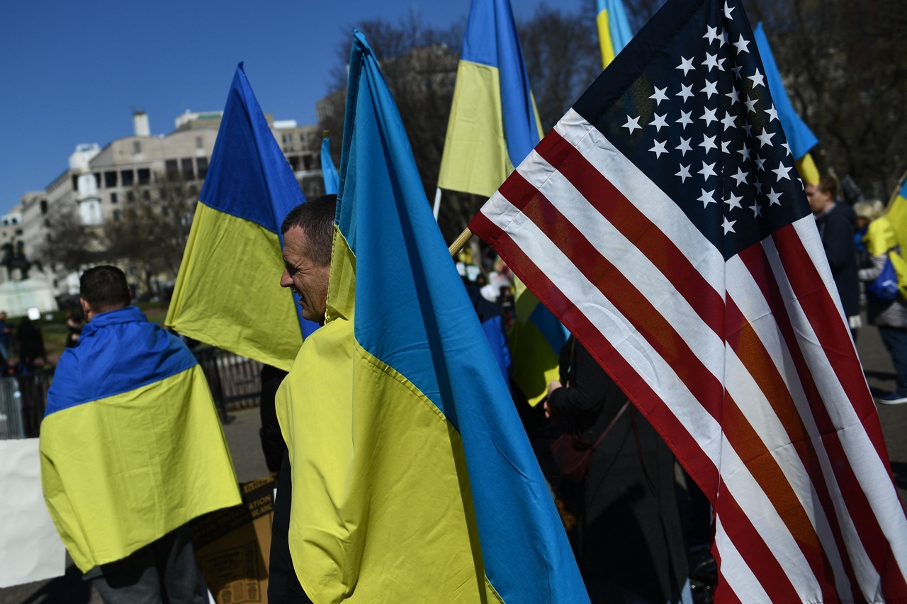 Киевский режим готов воевать за интересы США до последнего украинца – Лукашенко