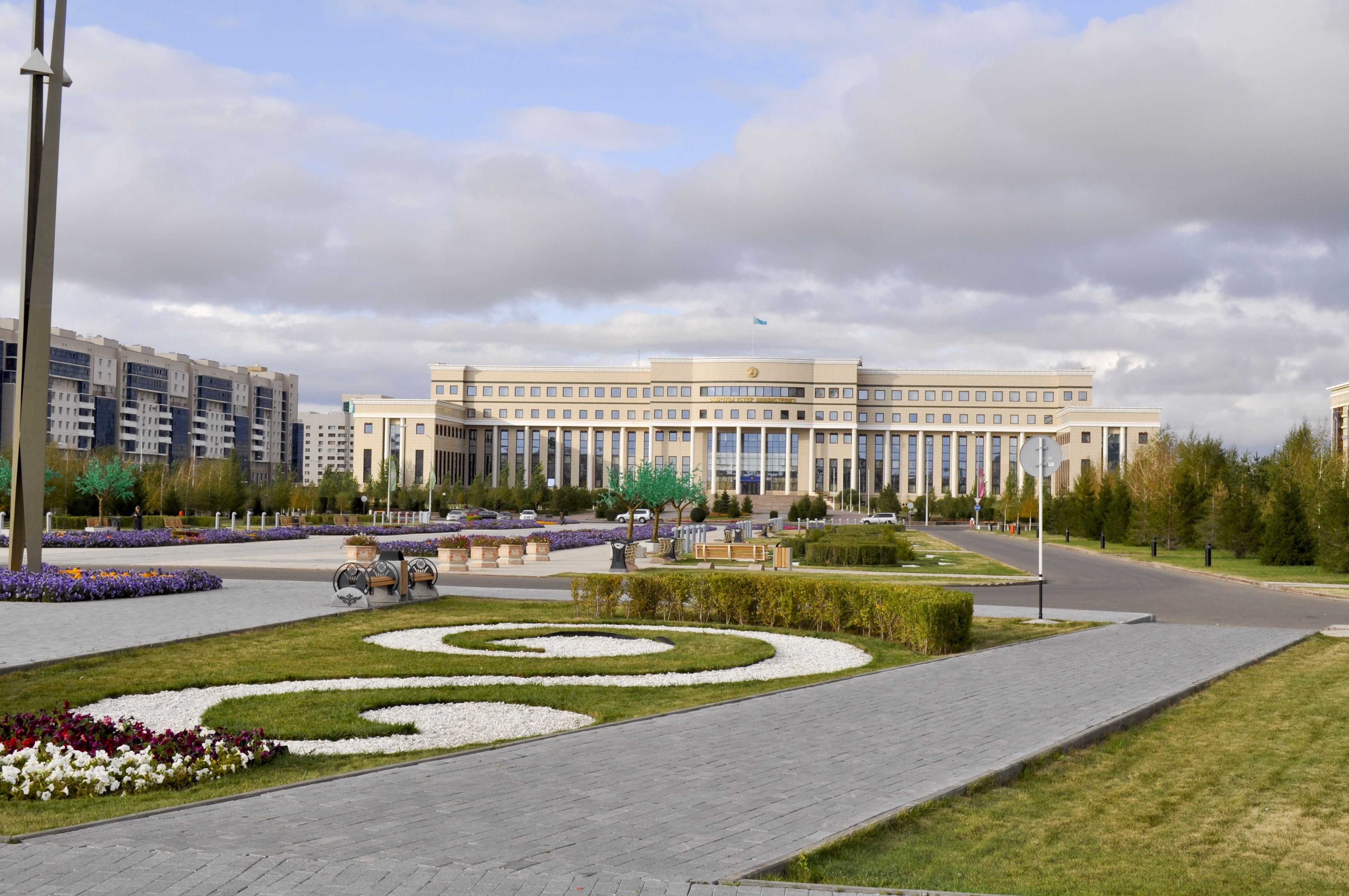 В Казахстане отмечается День дипломатической службы 
