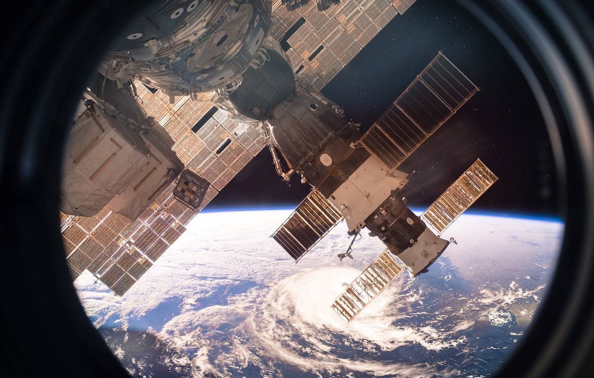 «Космическое импортозамещение». Что стоит за уходом России с Международной космической станции