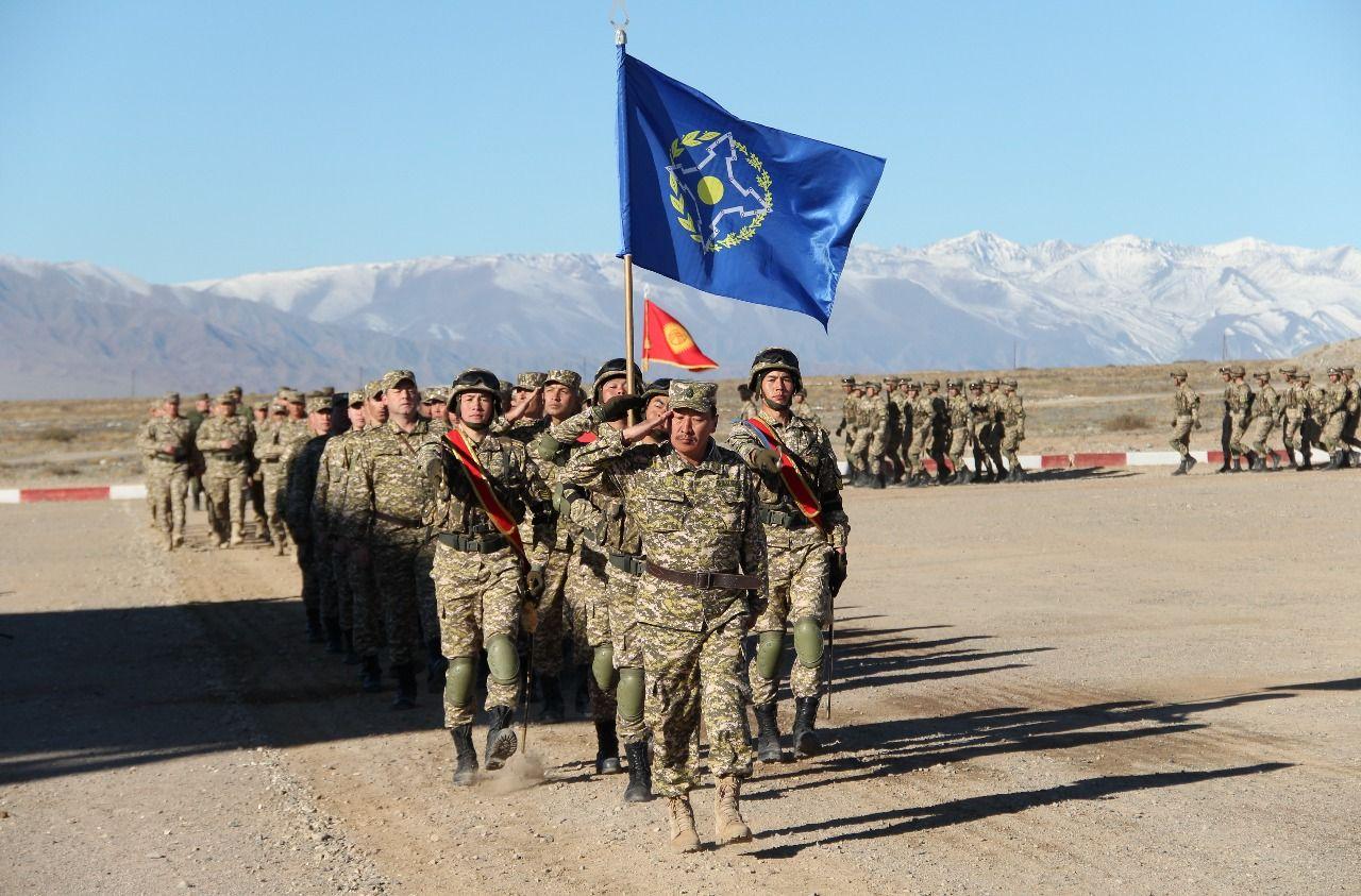 Министр обороны Кыргызстана оценил качество военного образования в России