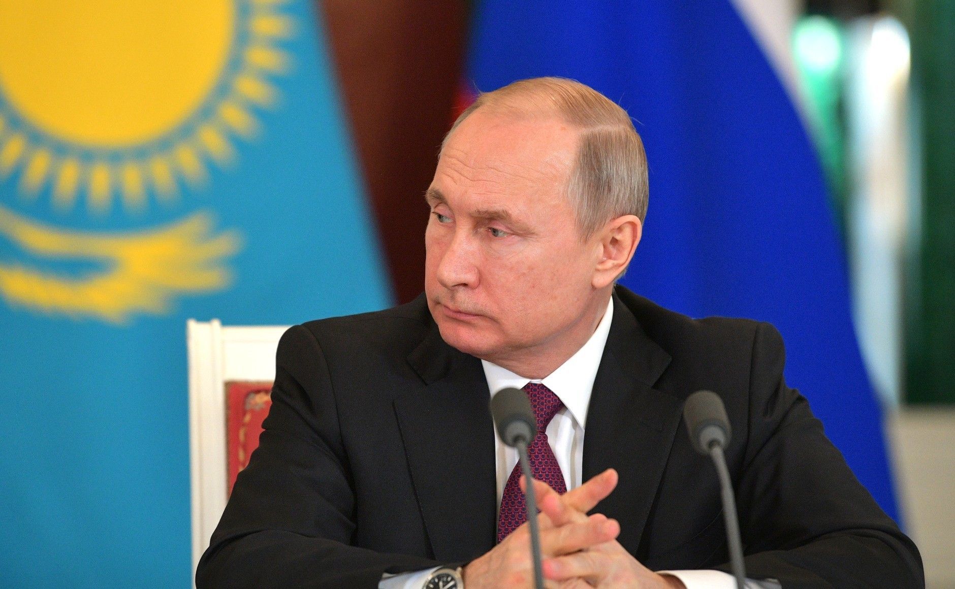 Путин: Казахстан стал жертвой международных банд