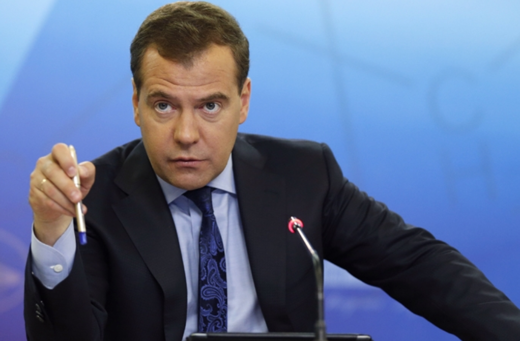 «Не испытываю никаких иллюзий»: Медведев прокомментировал победу Зеленского на выборах