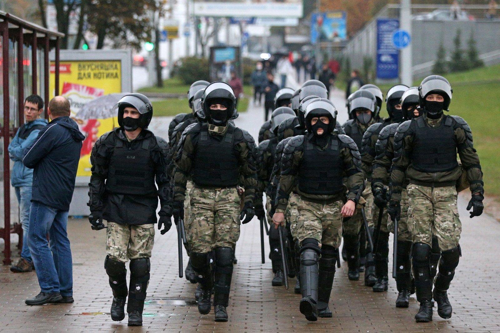 Белорусский силовик. Силовики Беларуси. Белоруссия МВД протесты. Белорусские силовики 2020. Российские силовики в Белоруссии.