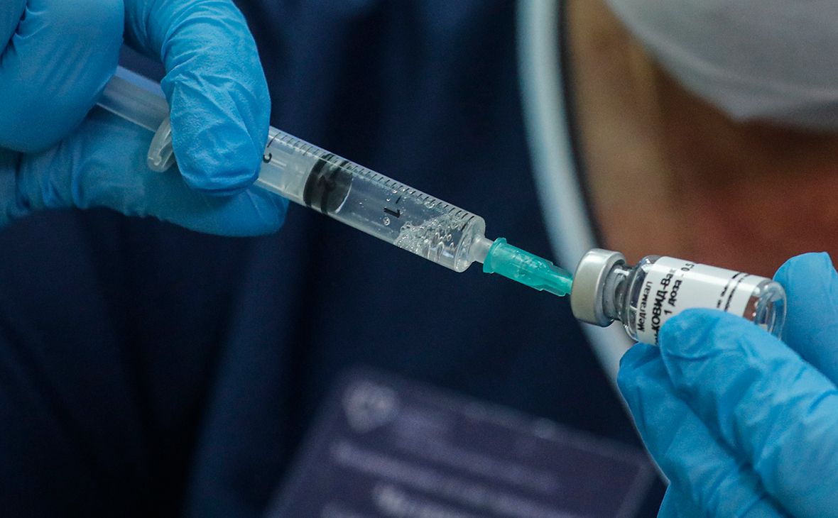 Премьер Беларуси ответил на вопрос о сроках массовой COVID-вакцинации