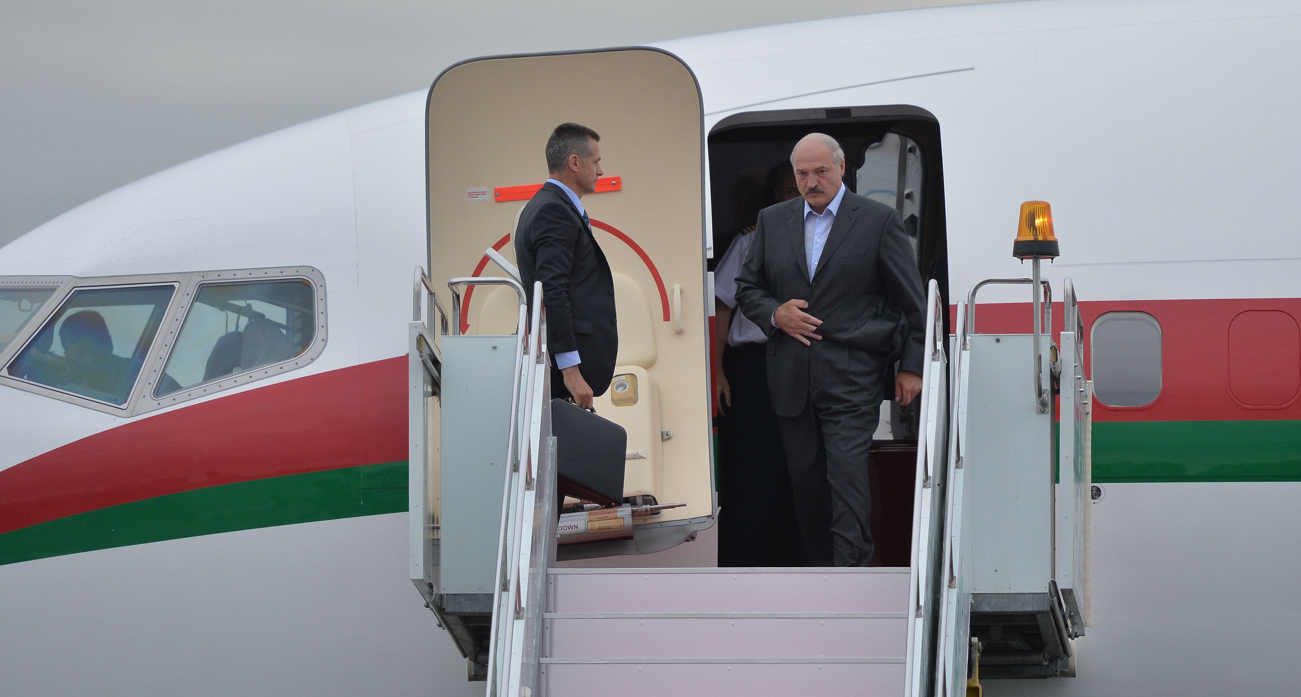 Лукашенко может посетить Евросоюз до конца года - Макей