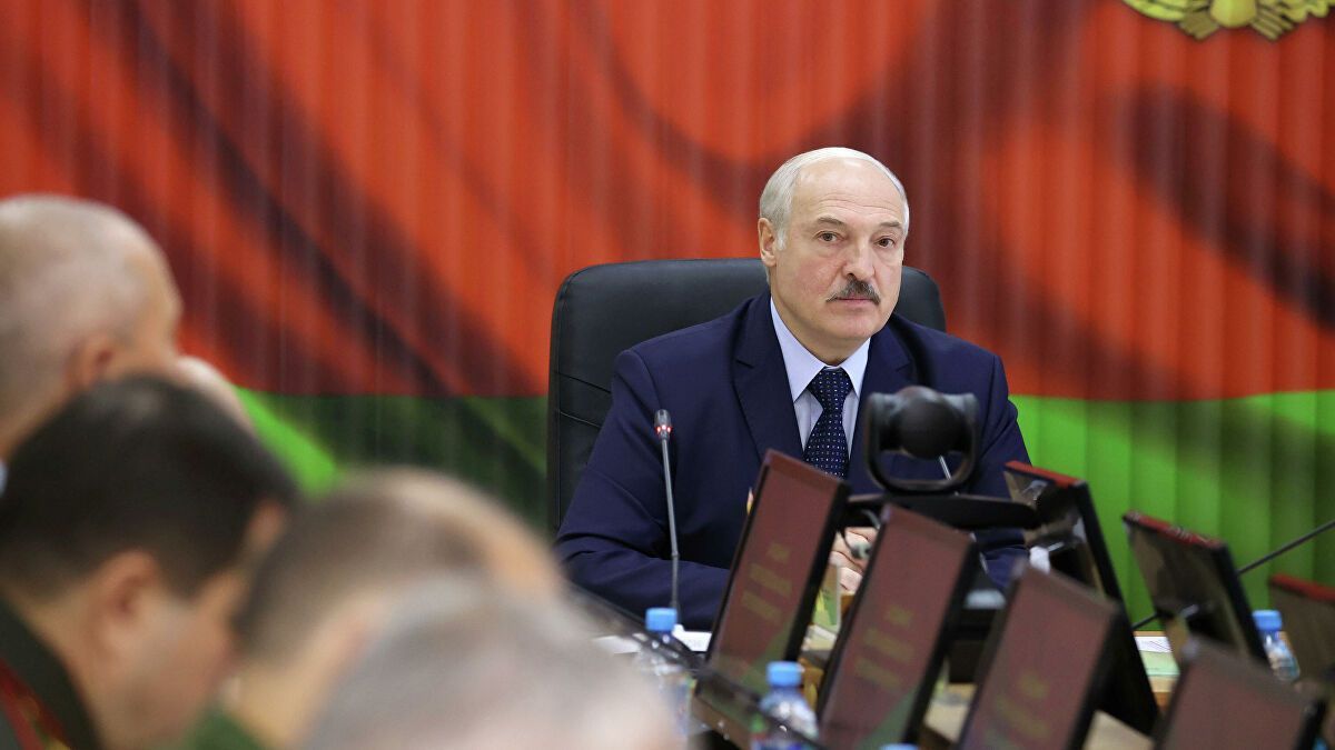 Лукашенко предложил расширить полномочия Совета Безопасности Беларуси