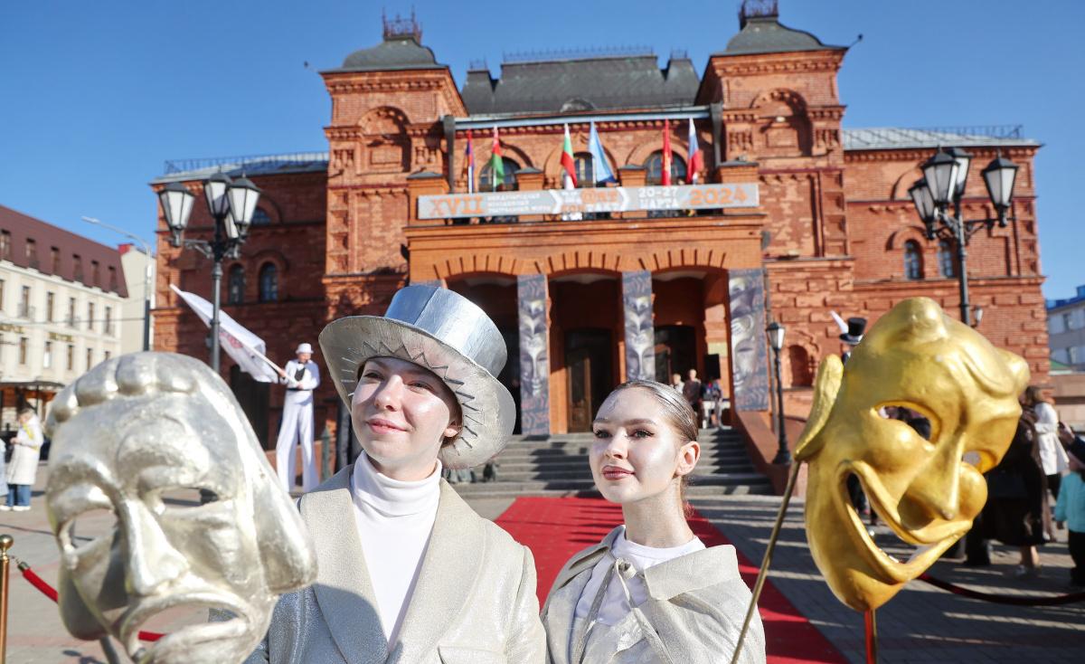 Фестиваль «М.@rt.Контакт»: молодые театральные коллективы из России выступили в Беларуси
