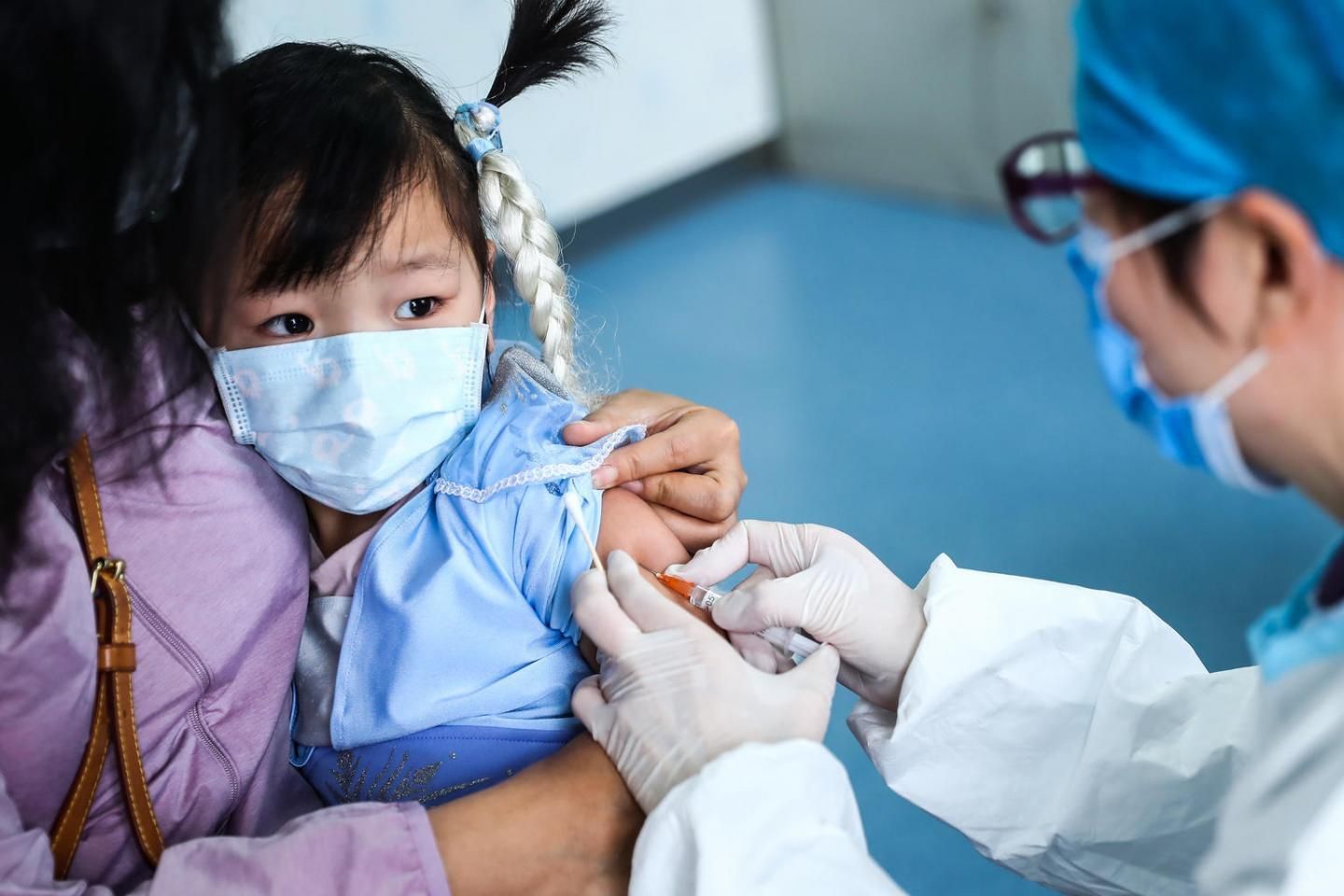 В Казахстане могут разрешить вакцинацию дошкольников