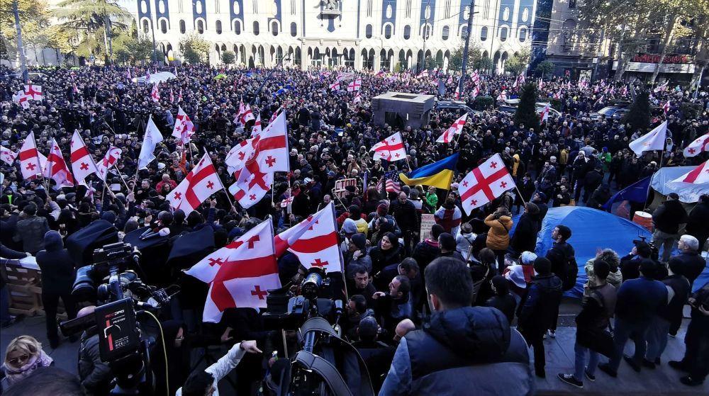 Лидер грузинской оппозиции пригрозила, что протесты «могут вылиться в нечто стихийное и опасное»