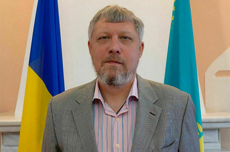 Призывавшего к убийству русских посла Украины в Казахстане сняли с должности
