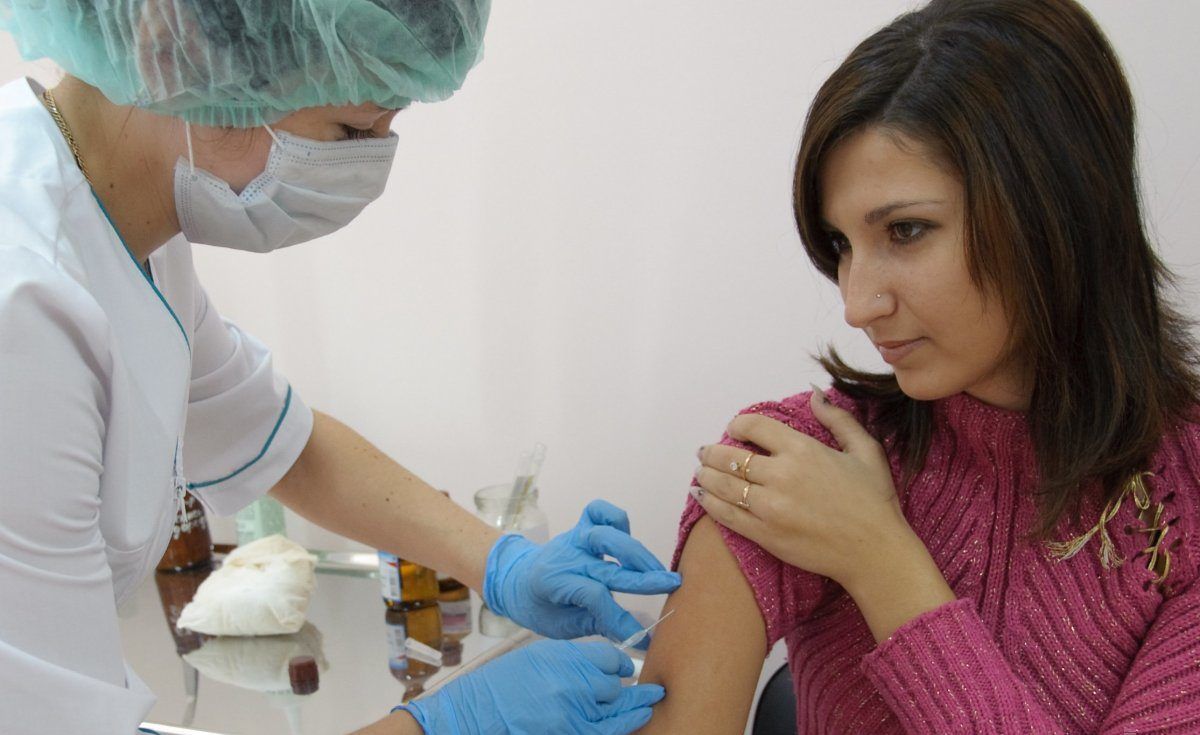 Власти Армении назвали сроки поставок COVID-вакцины
