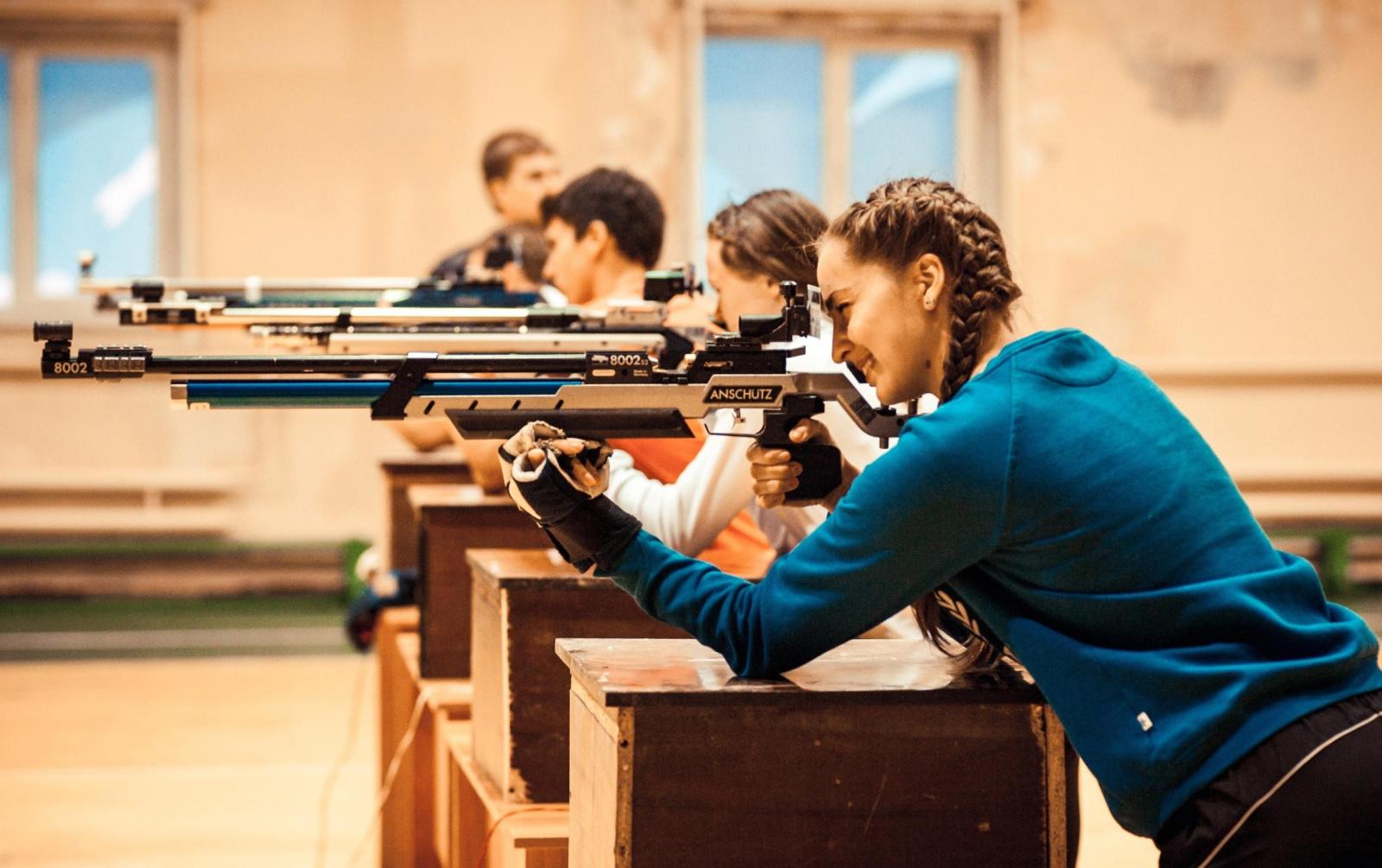 Польша введет обязательные уроки стрельбы в школах