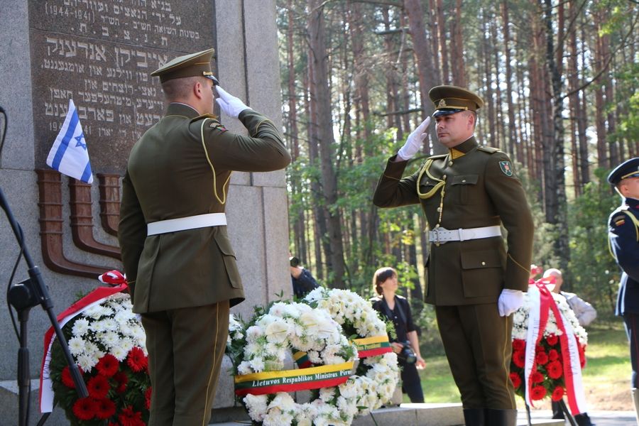 Науседа признал правду о роли литовцев в Холокосте