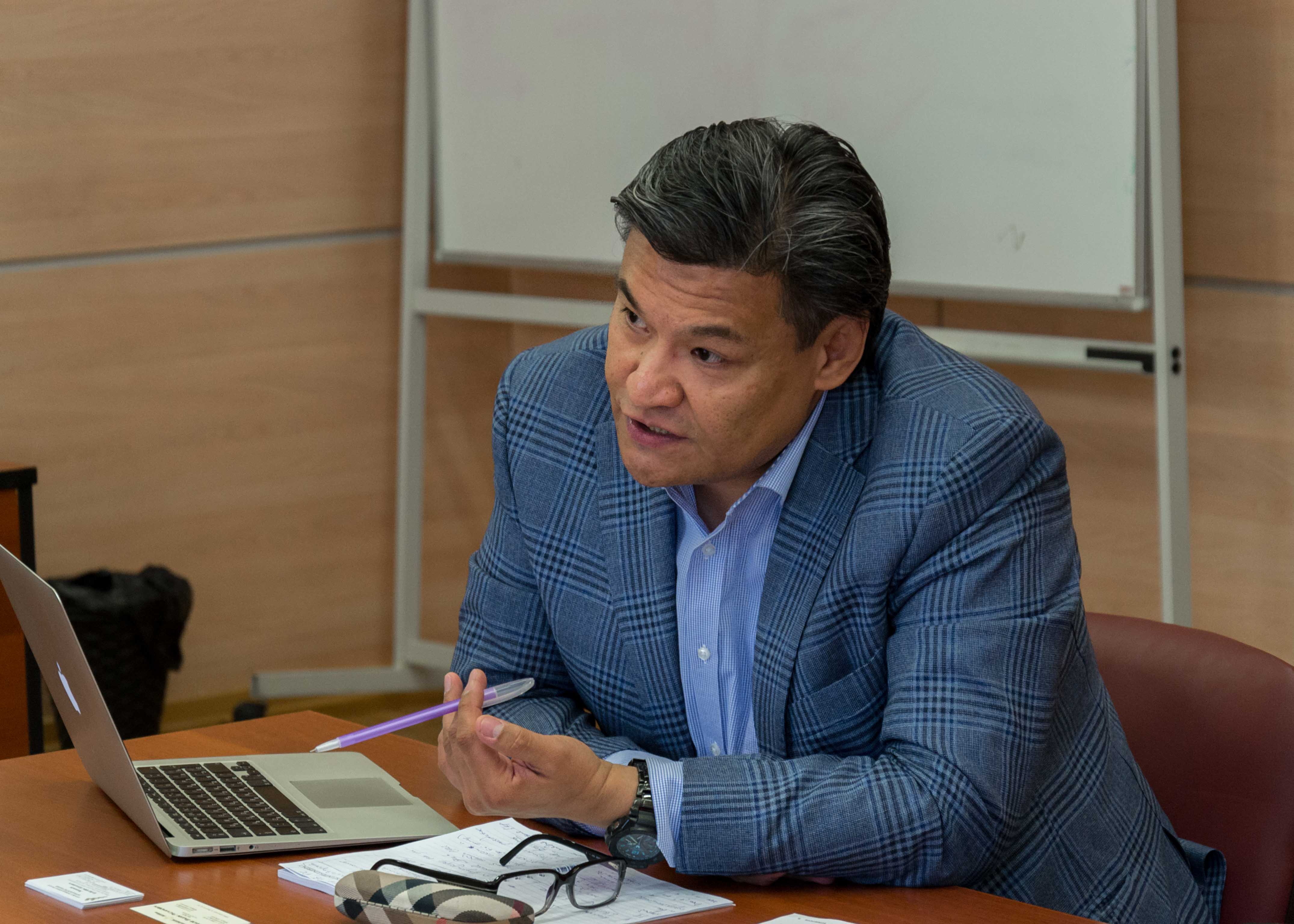 Кубат Рахимов: Экономика Кыргызстана развивается за ширмой стереотипов