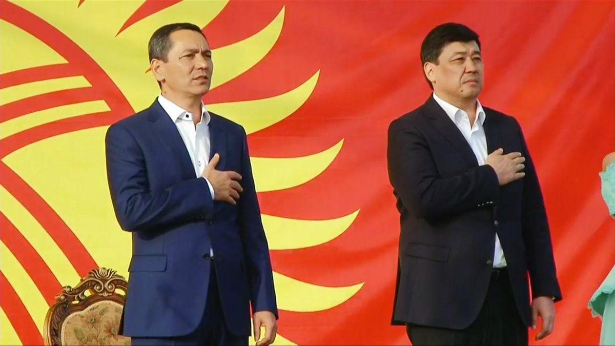 В предвыборной гонке Кыргызстана осталось два фаворита
