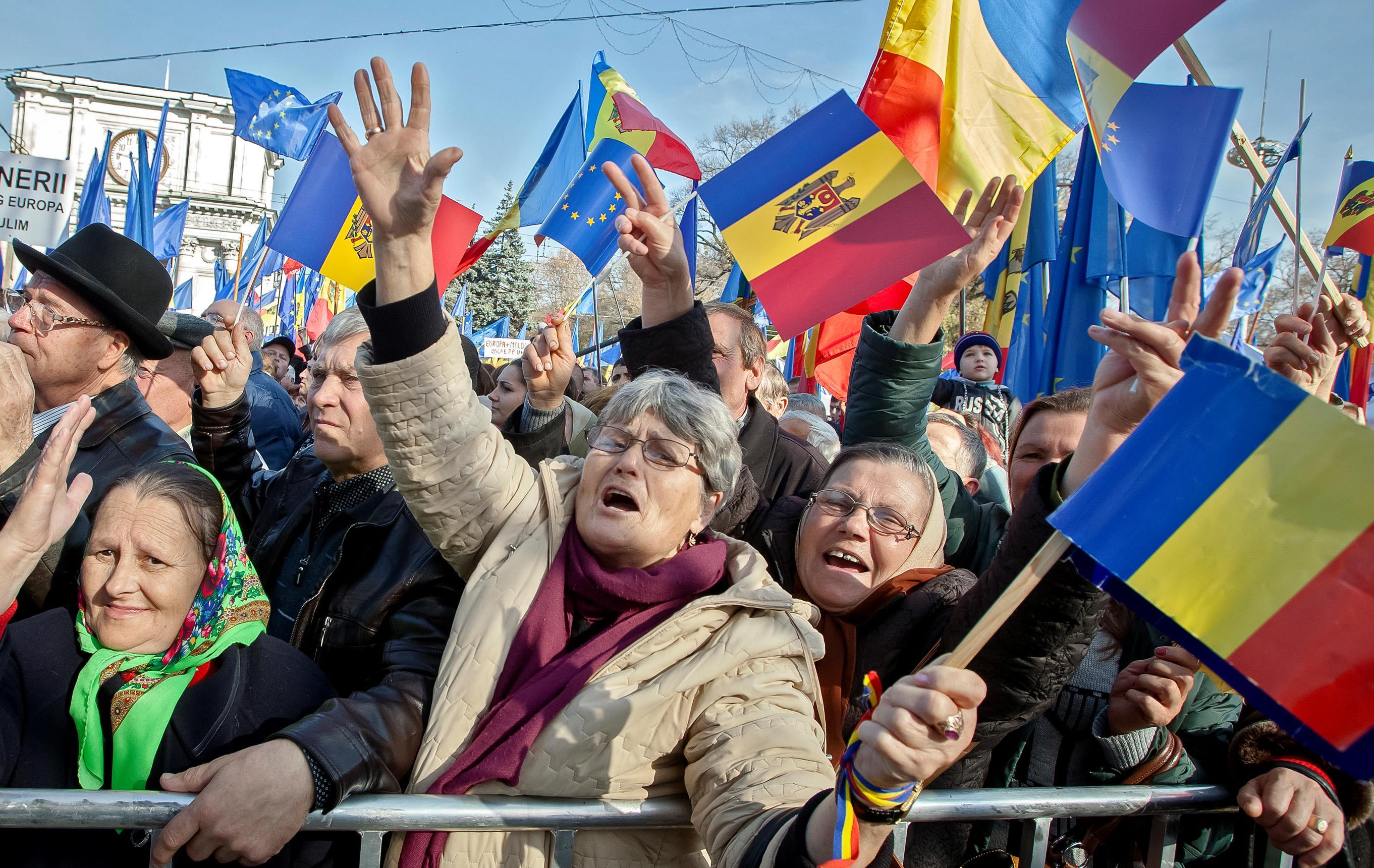 Молдавия поддерживает. Румынские националисты в Приднестровье. Кризис в Молдове. Национализм в Молдове. Политическая нестабильность ЕС.