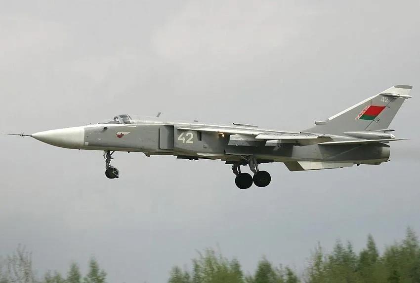 Россия обучит белорусских летчиков работе на самолетах с ядерными боеприпасами