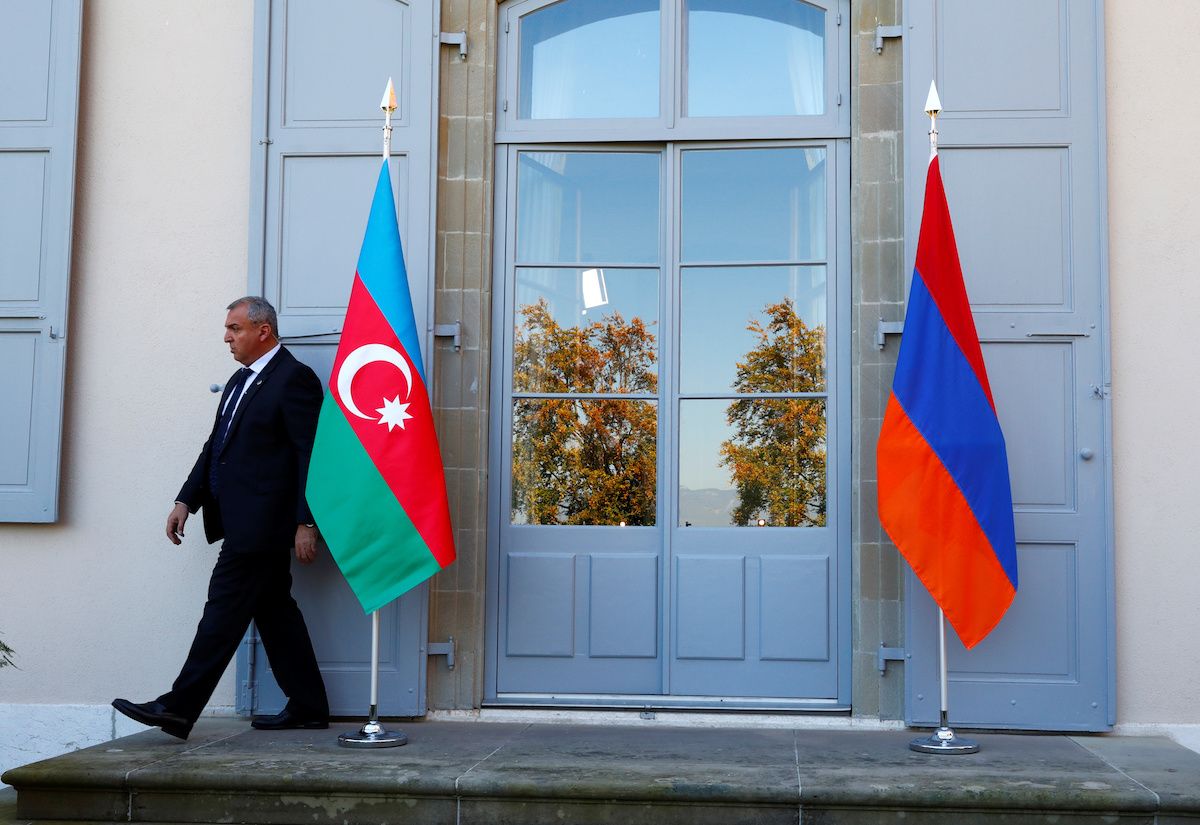 Азербайджан и Армения подтвердили участие в консультациях в Москве