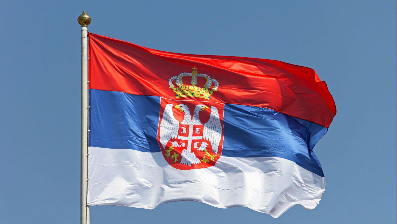 Сербия экстренно отозвала дипломатов из Македонии