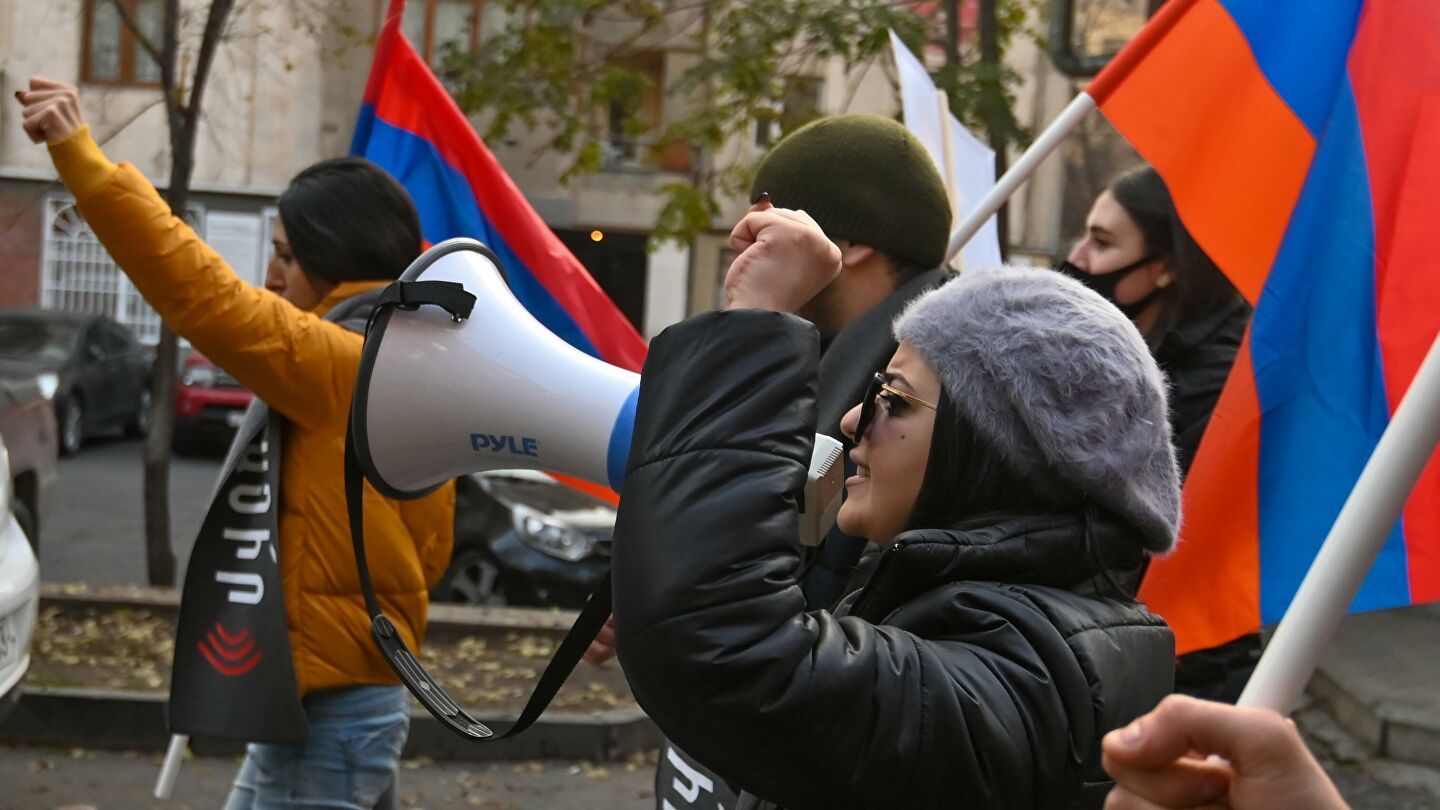 Пашинян: реальное противостояние идет не между правительством и оппозицией