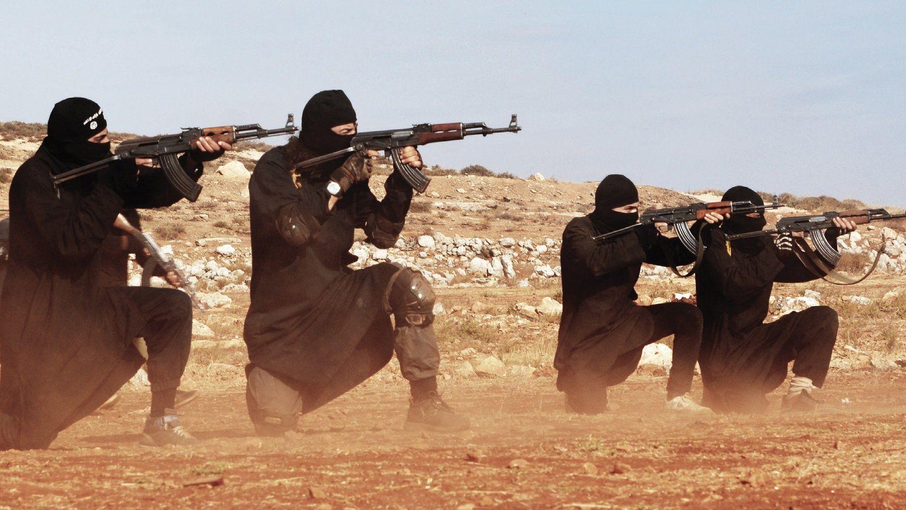 Угроза вооруженного прорыва террористов в страны Центральной Азии растет – директор ФСБ