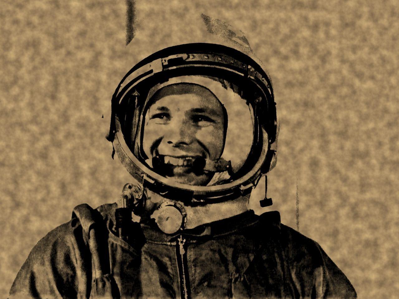 гагарин первый полет в космос фото