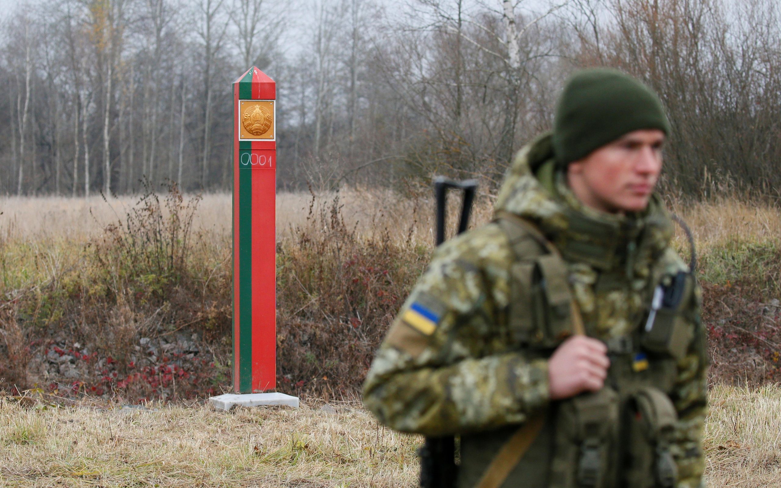 В Госпогранкомитете Беларуси заявили о 120 тыс. украинских военных на границе