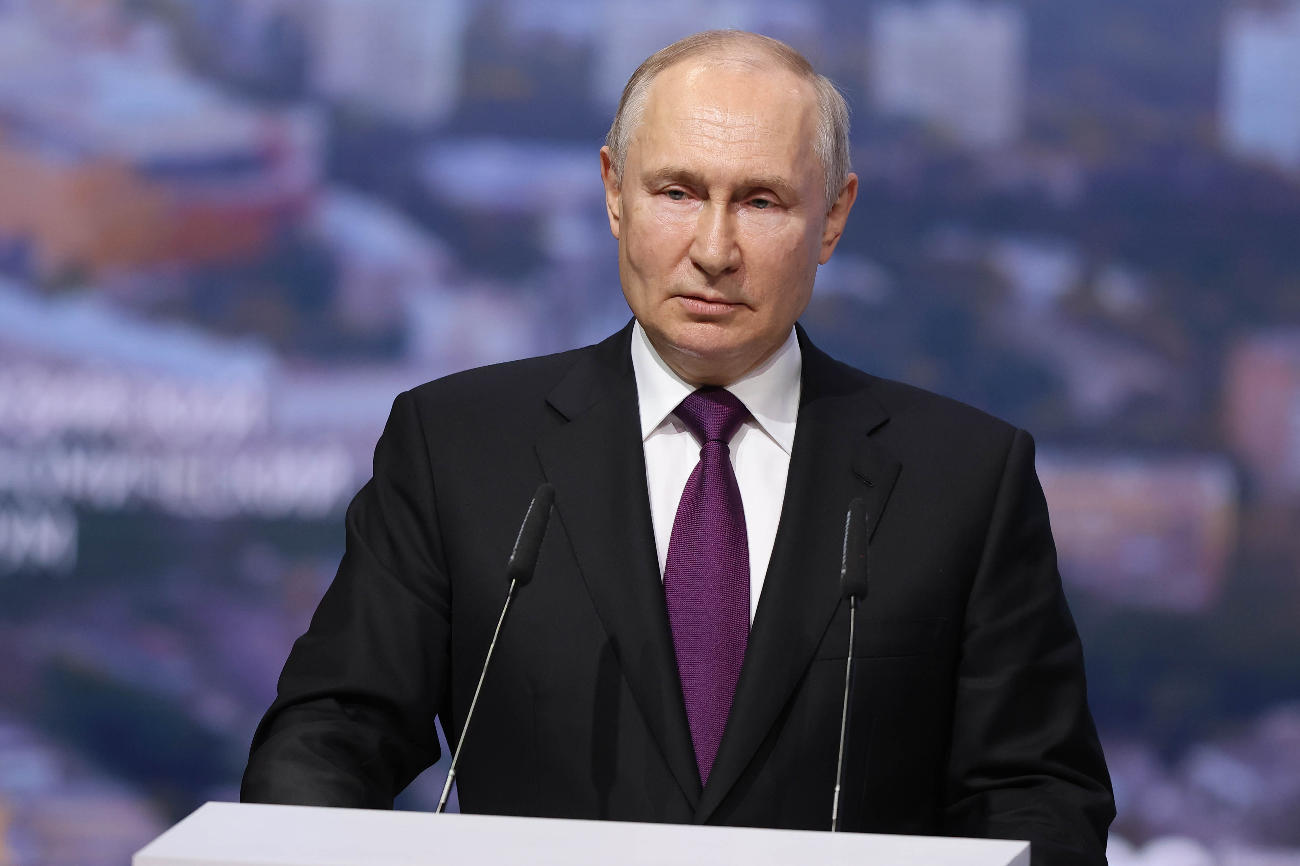 Путин: Запад пытается заставить партнеров России свернуть сотрудничество с ней, невзирая на убытки