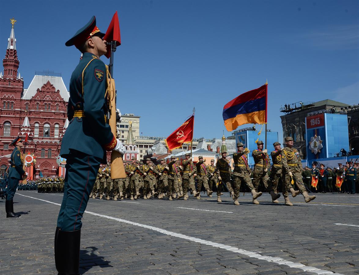 Премьер Армении посетит Парад Победы в Москве