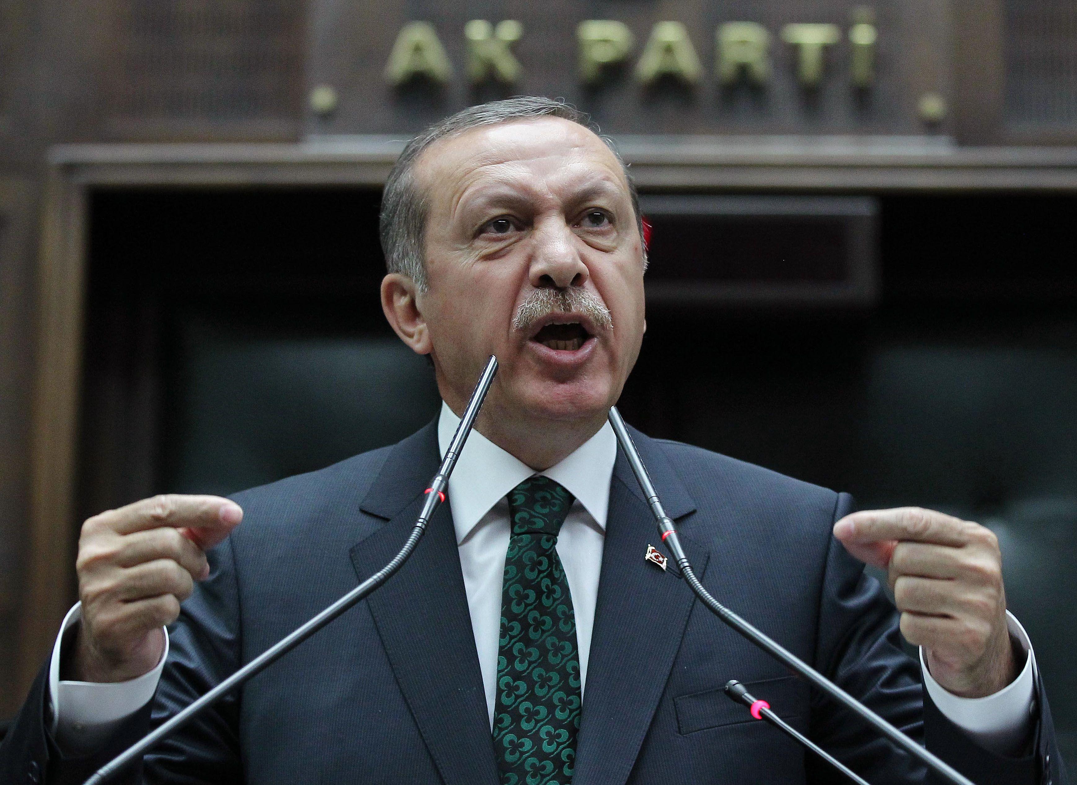 Эрдоган осудил Хафтара за «бегство» от переговоров