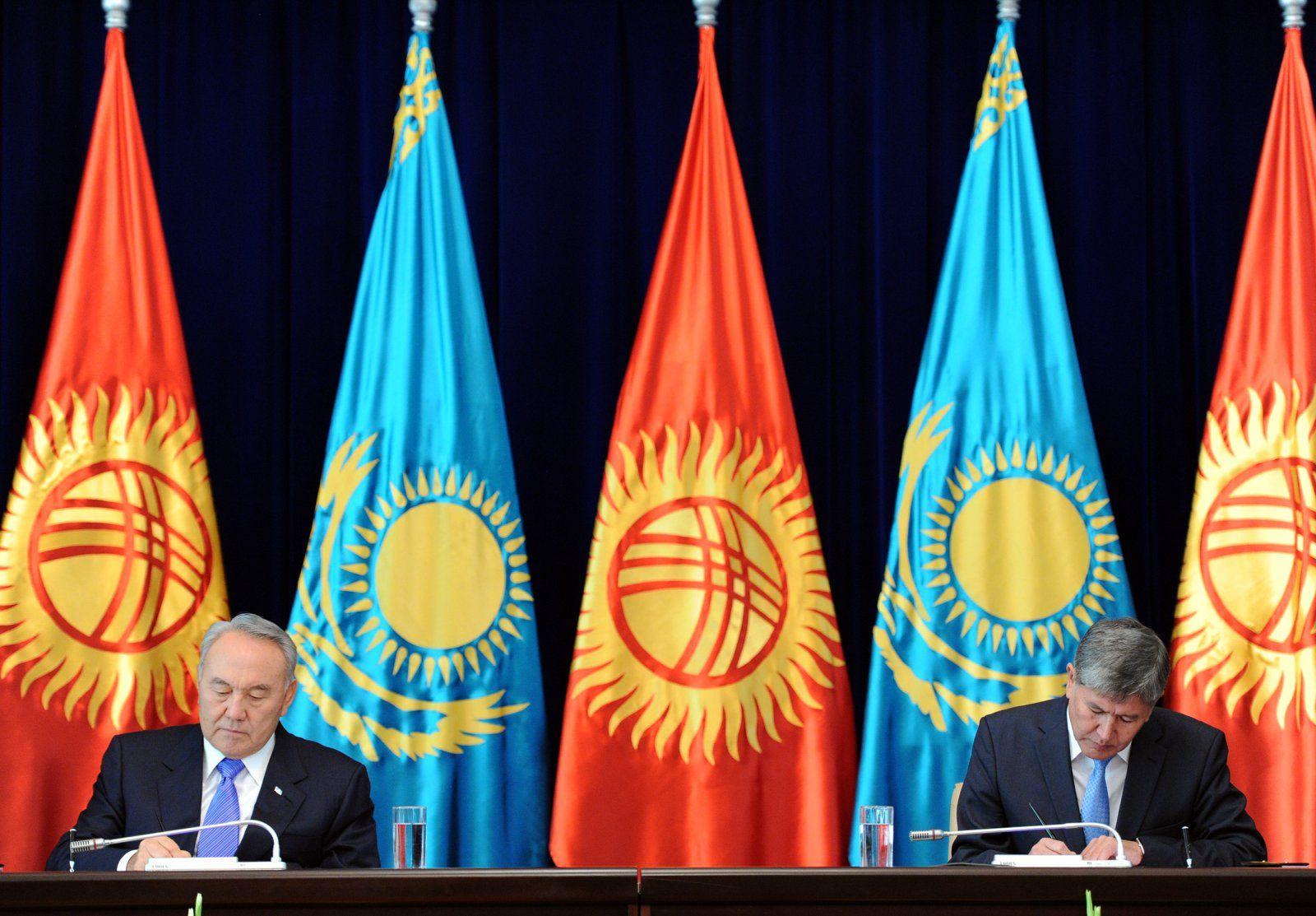 «Неформальные санкции». Как выйти из кризиса в отношениях Казахстана и Кыргызстана