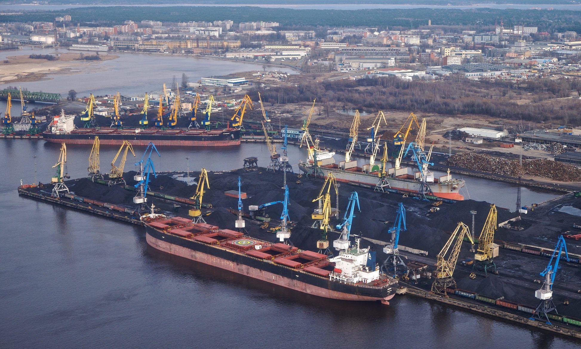 Россия сократила транзит через порты Прибалтики на 12%