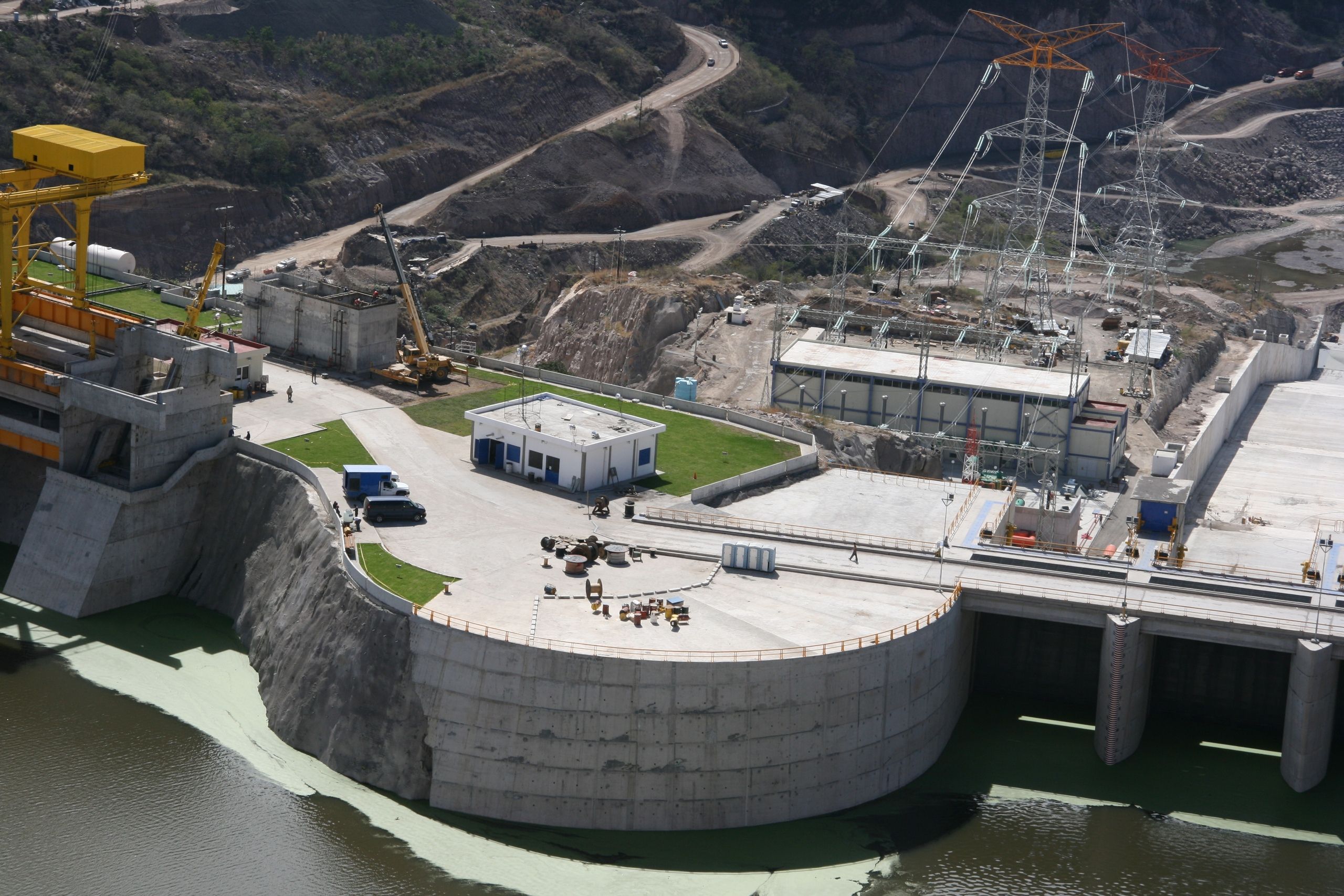 Россия построит несколько ГЭС в Кыргызстане