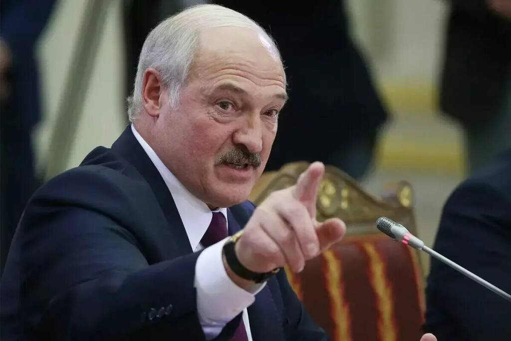 Лукашенко назвал кибератаки элементом гибридной войны