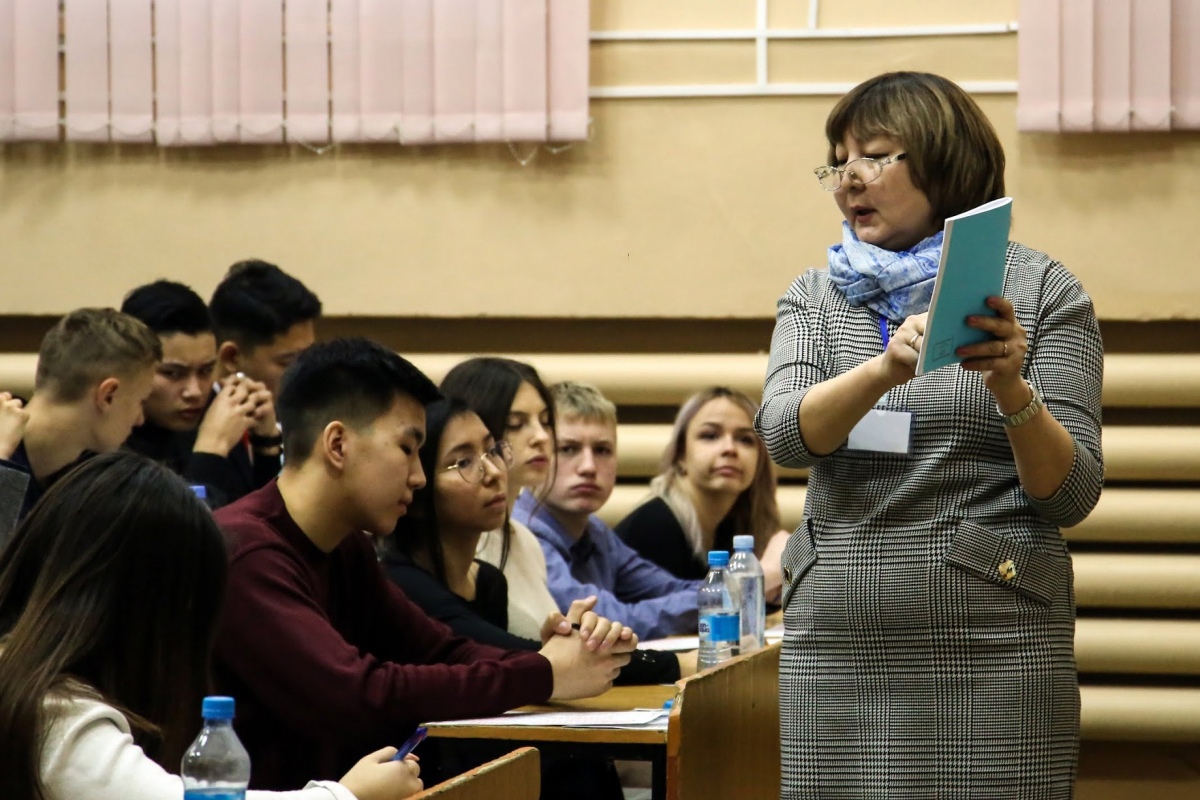 Минимальную зарплату определили для профессорско-преподавательского состава в Казахстане