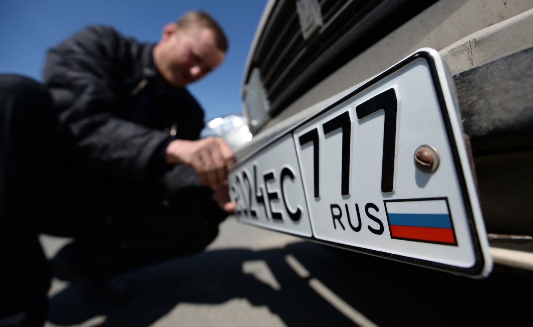 В Литве вступил в силу запрет на использование авто с российскими номерами