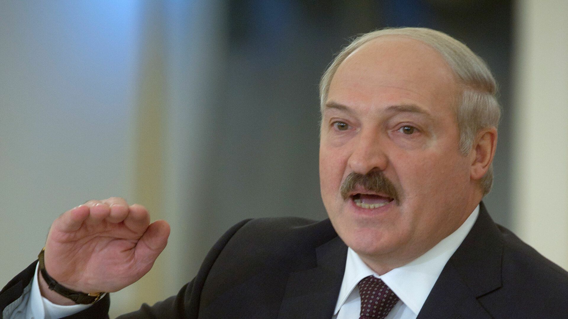 Лукашенко призвал «не ерничать» над отечественной вакциной от коронавируса