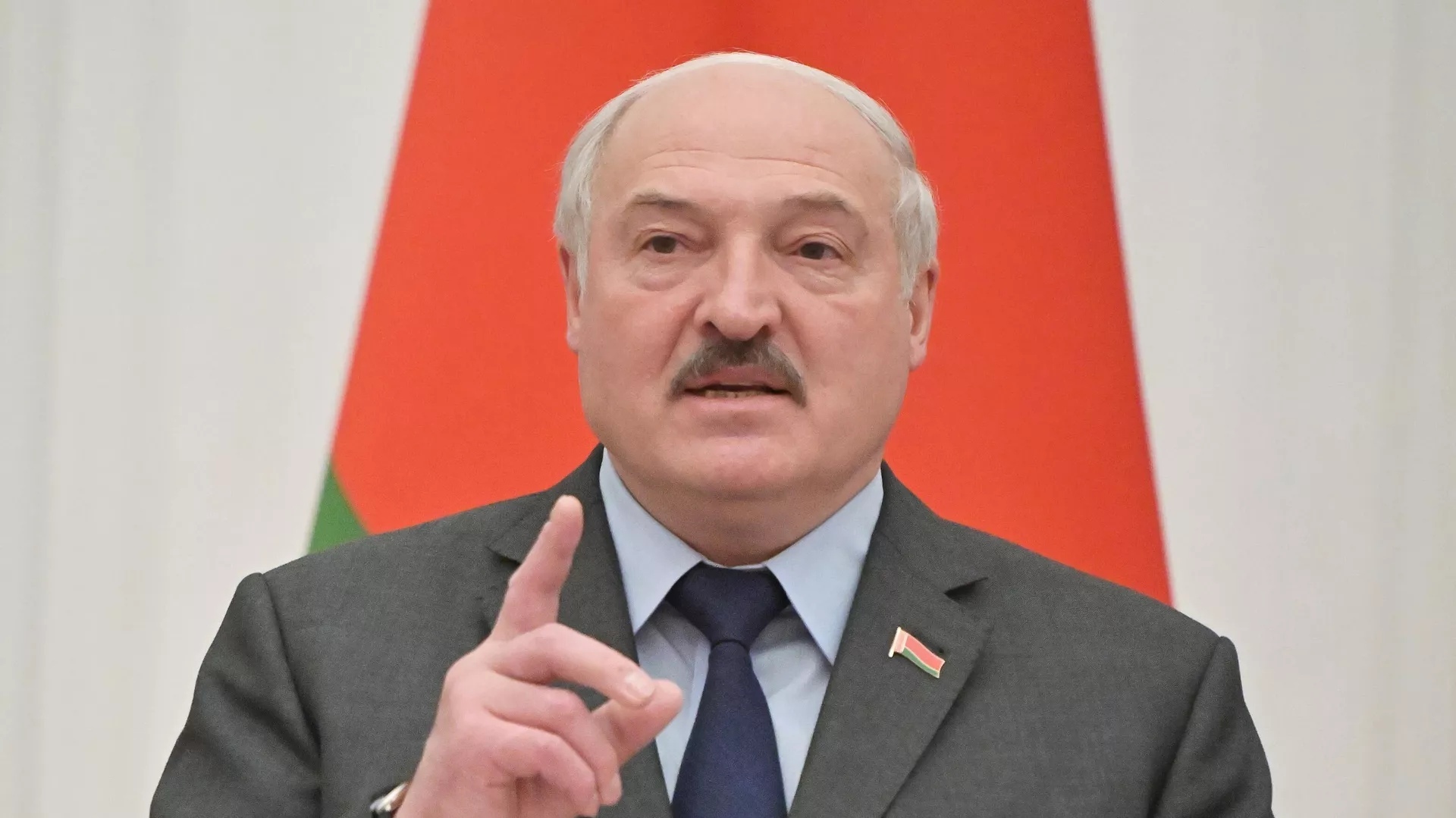 Лукашенко заявил о подготовке Западом отрядов для провокаций в Беларуси