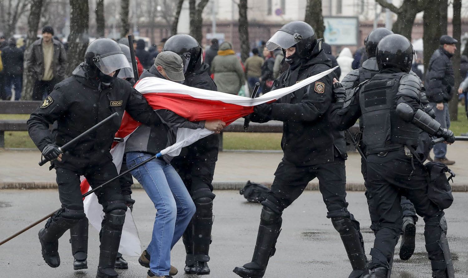 В Беларуси ужесточили наказание за несанкционированные митинги