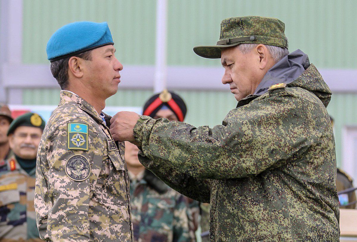 В Казахстане ратифицировали договор о военном сотрудничестве с Россией