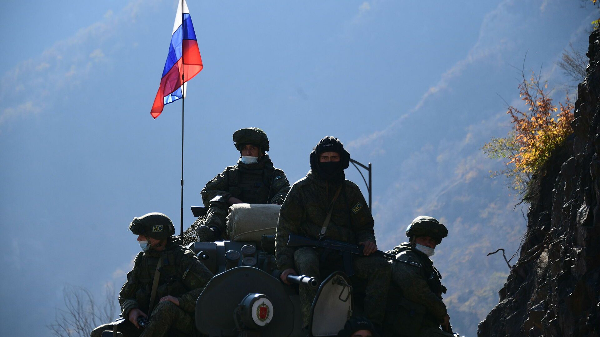 Лавров: Россия не пытается заработать политические очки на перемирии в Карабахе
