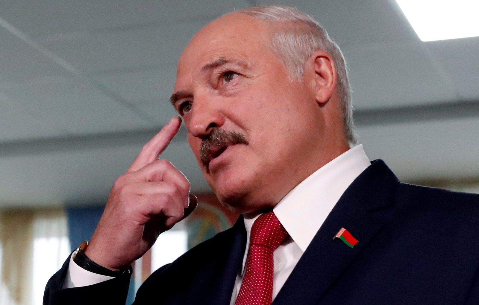 Лукашенко объяснил чиновникам, как не допустить превращения Беларуси в Украину