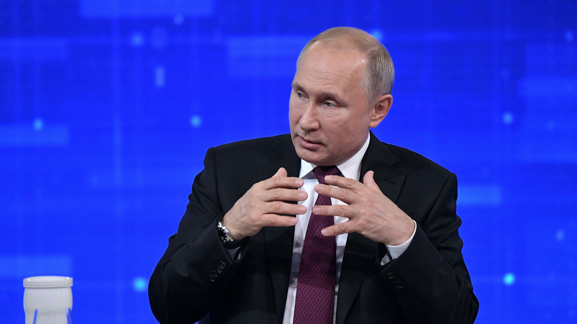 Путин рассказал о борьбе «за каждую запятую» на мирных переговорах по Карабаху
