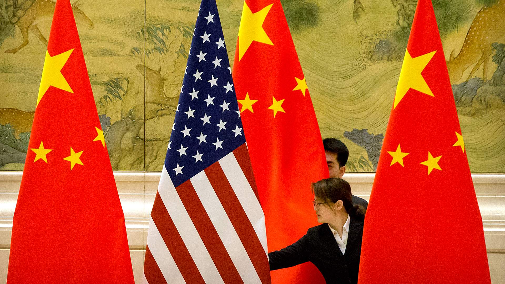 Китай обвинил США в подрыве двусторонних политических отношений
