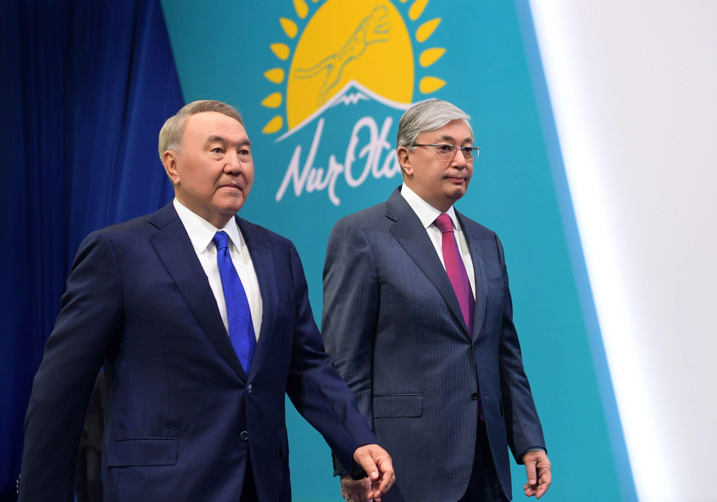 Партия Нур Отан может создать параллельную вертикаль власти в Казахстане – эксперт